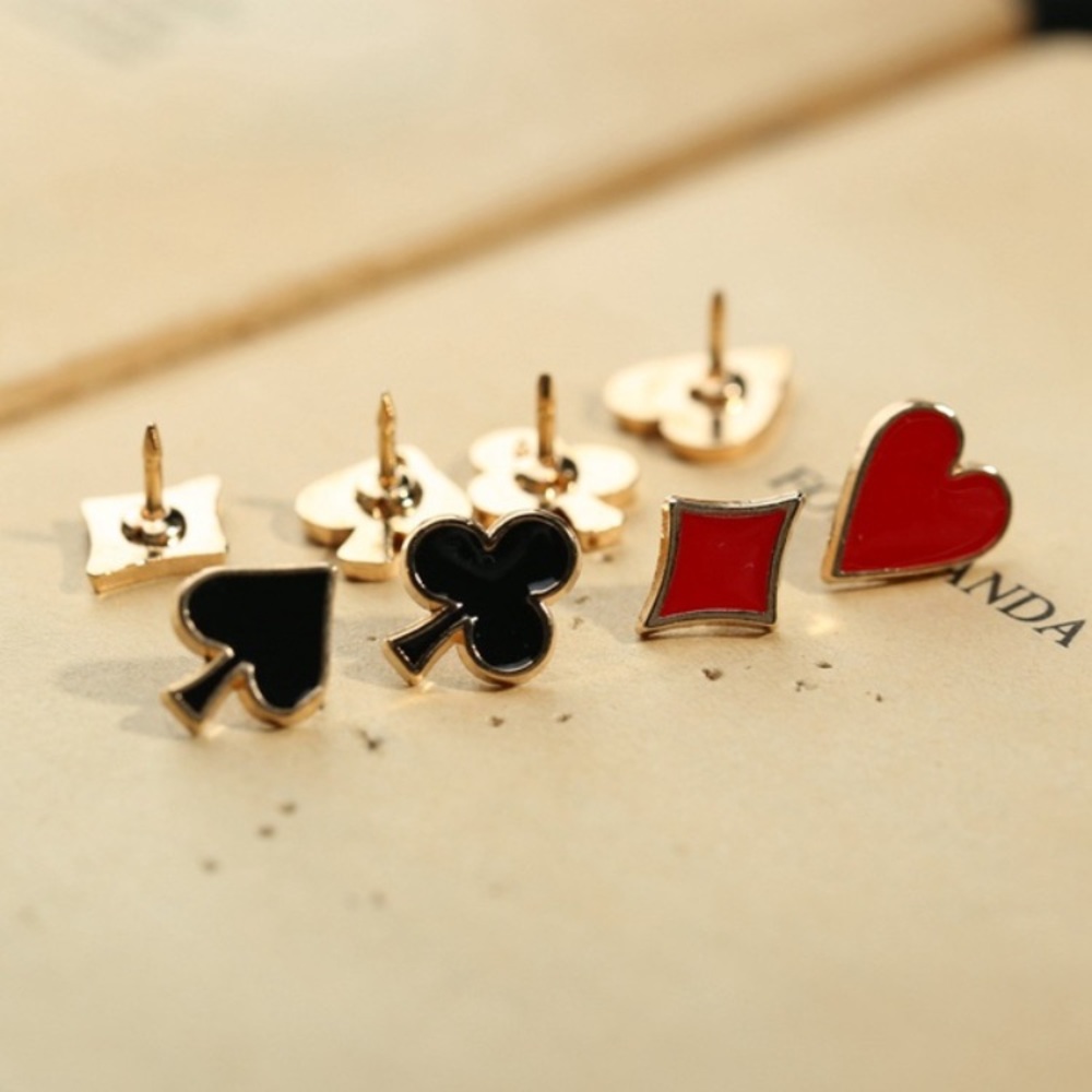 ❤️ ♠️♦️ ♣️ Awesome 4 piece set of card suit poker pins - Picture 2 of 7